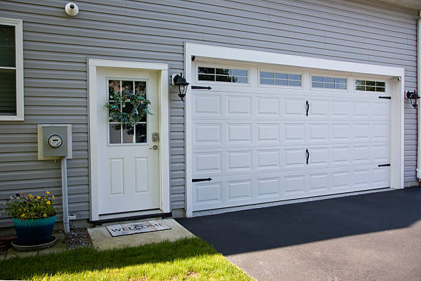 24/7 Emergency Garage Door Panel Replacement experts in Royalton, IL